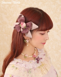 Young Maiden's Violet Ribbon Clip